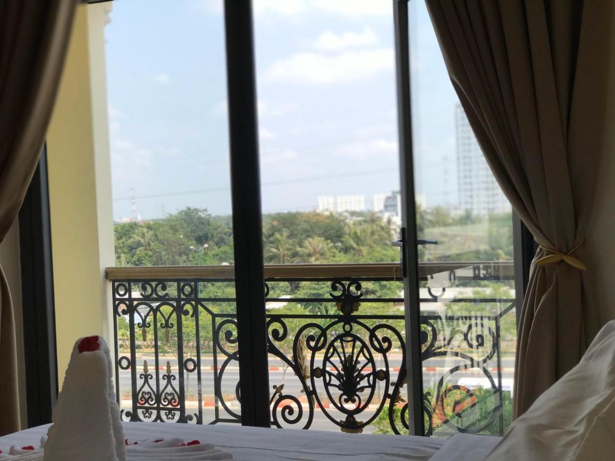 Hotel Winston Riverside 3*